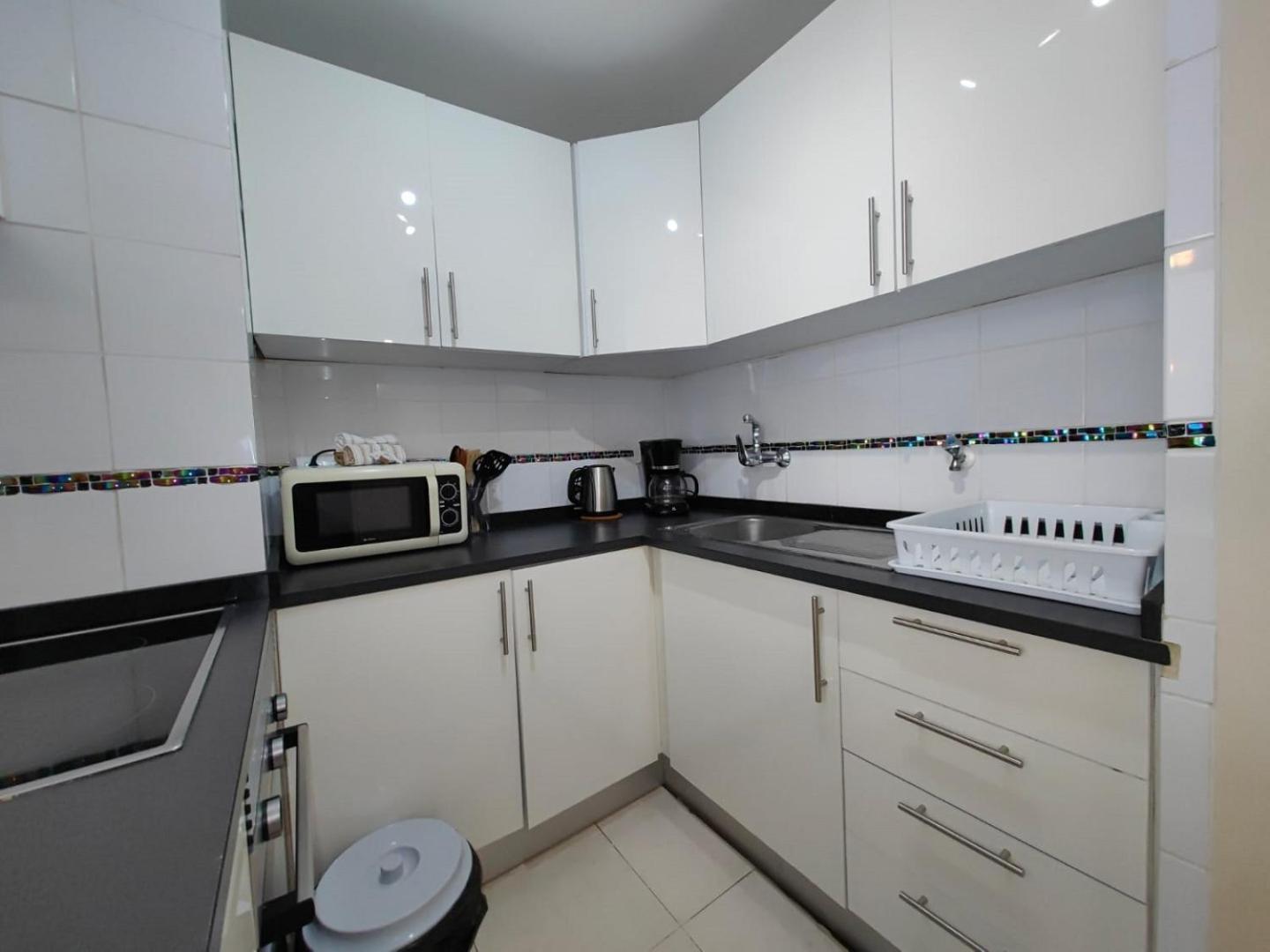 Lena Apartment Estepona Luaran gambar